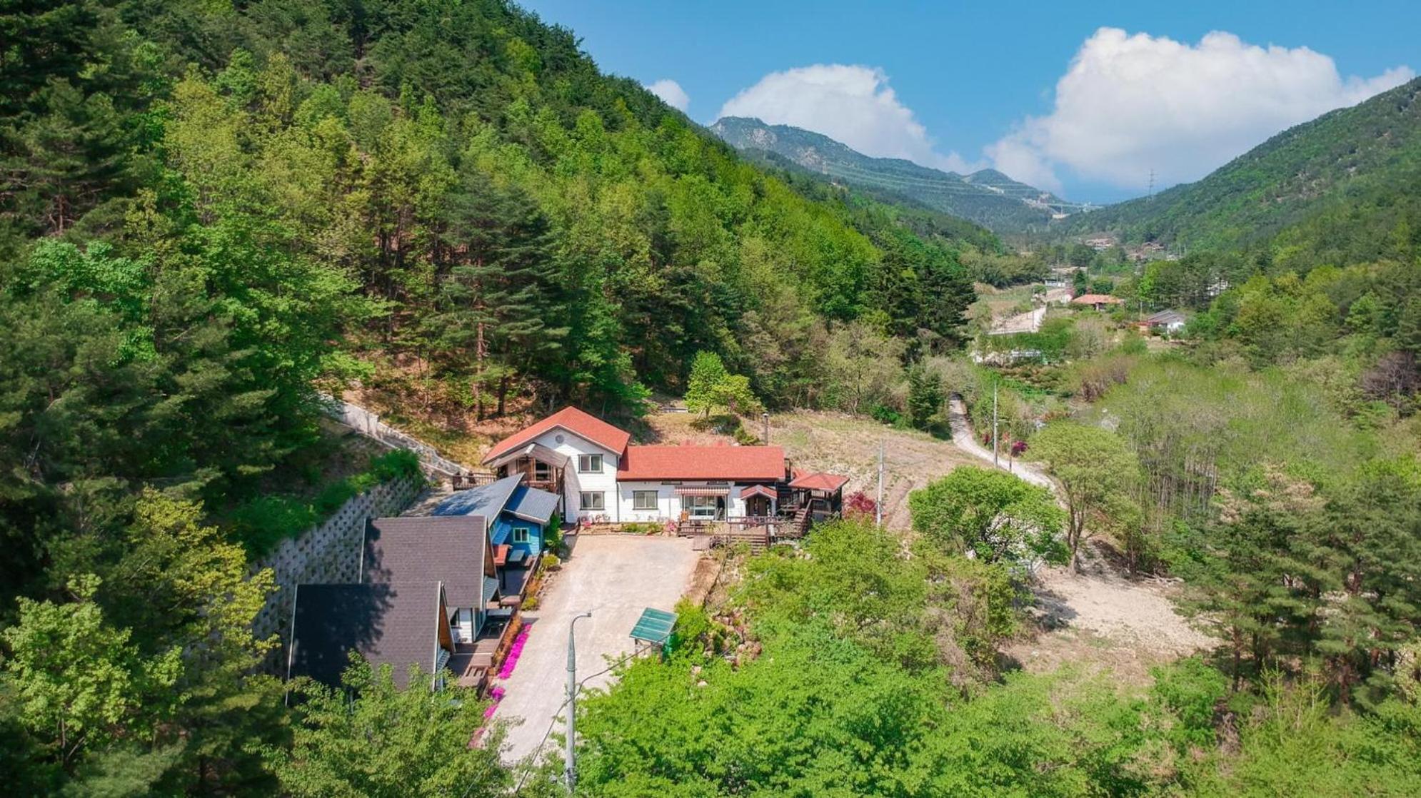 Samcheok Deulre Pension Exterior foto